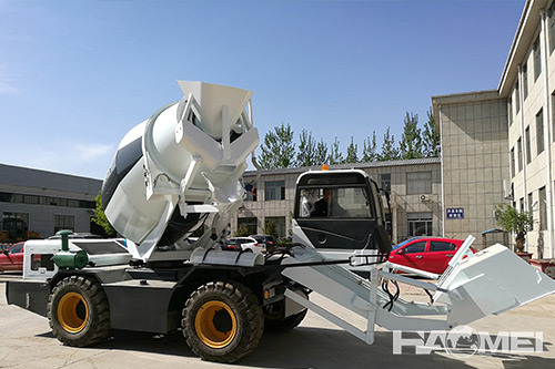 new self loading concrete mixer price